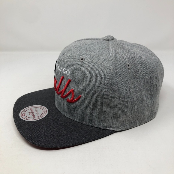 Chicago Bulls Mitchell & Ness Snapback Hat Cap - Picture 2 of 6